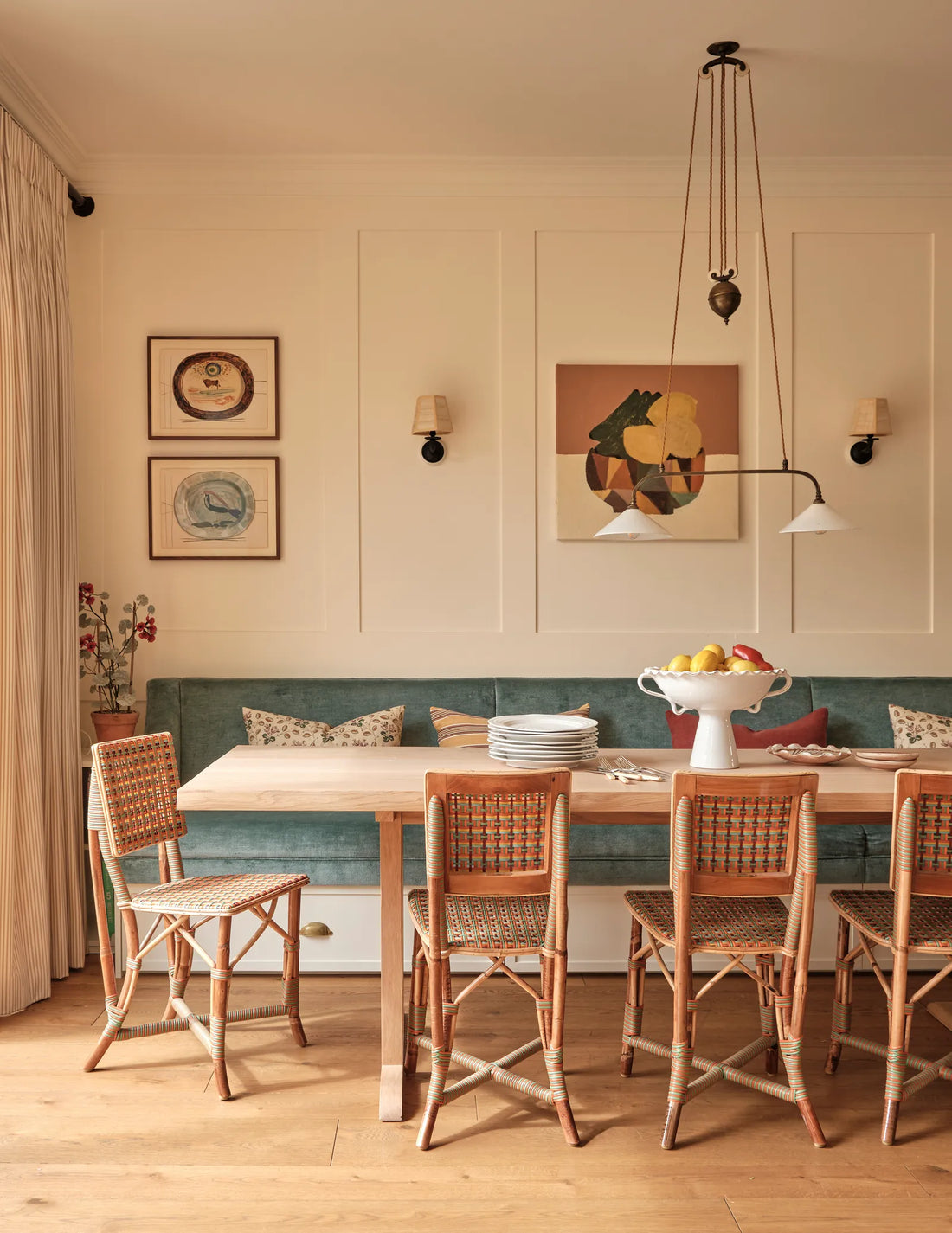 Layered Living: Step by Step Guide to Mix Eras for a Timeless Home