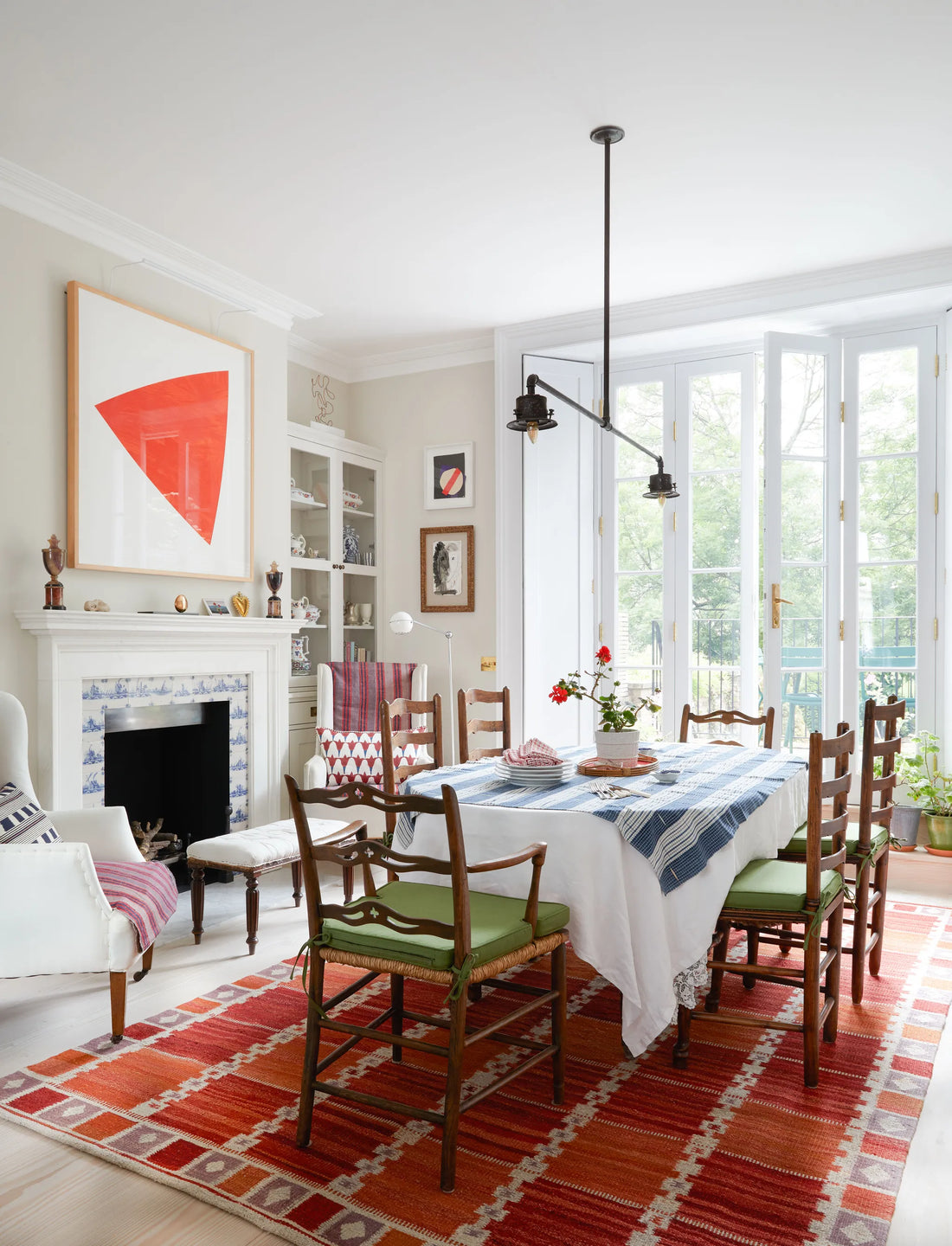 Why Vintage Decor Is Becoming a Status Symbol