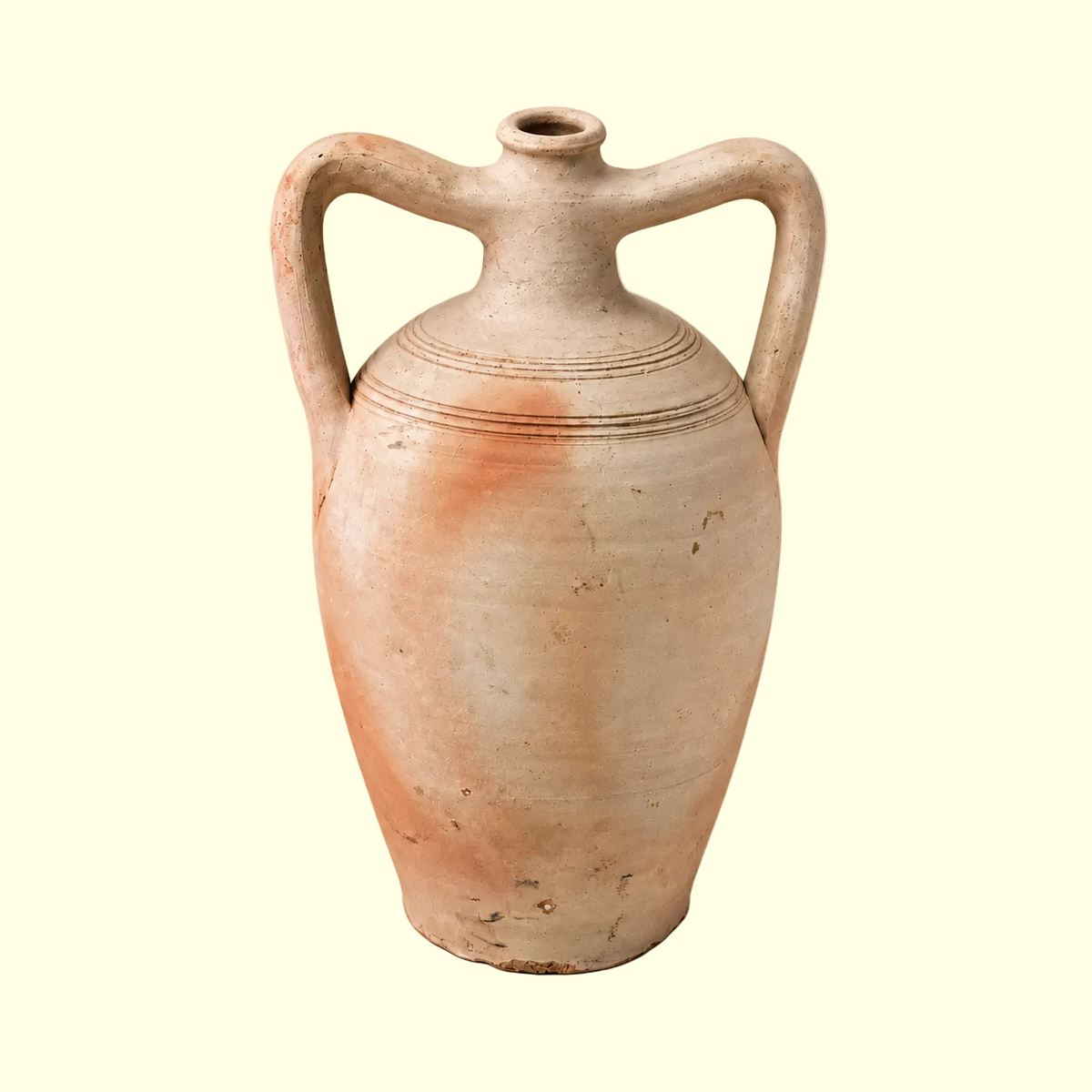 Vase primitif crème et rouille avec poignées